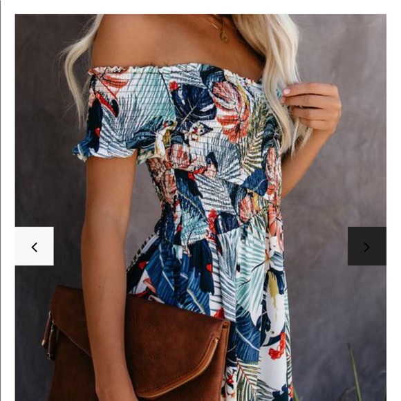 VICI VERY vacay smocked slit maxi dress XS - Picture 3 of 8